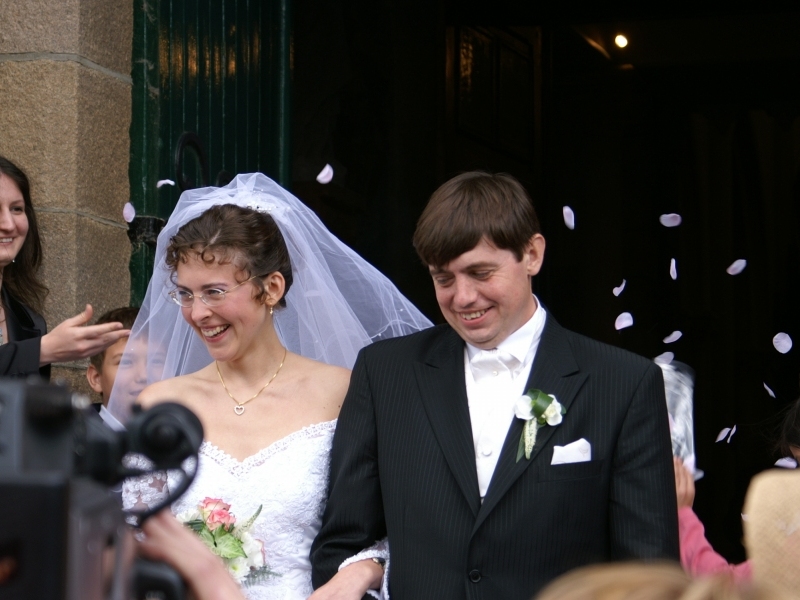 Wedding couple in front of the Church